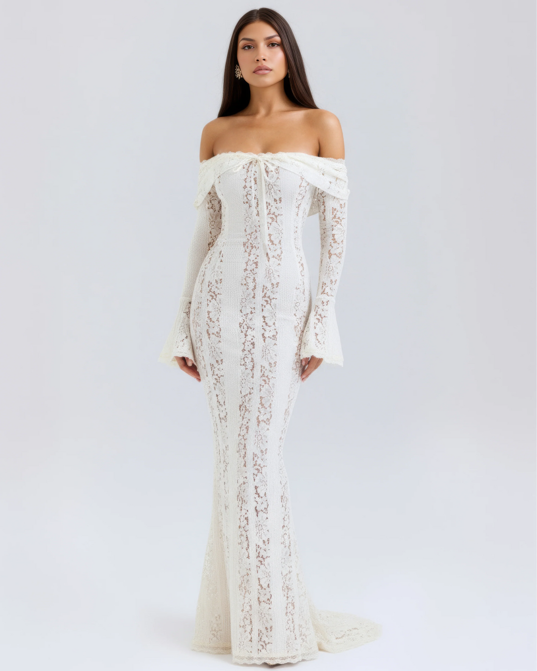ALESSANDRA | Ausdrucksstarkes Maxikleid aus Spitze